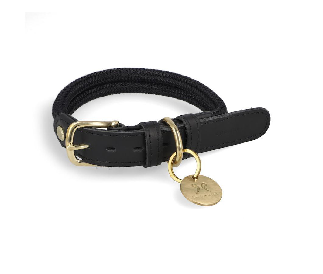 ADJUSTABLE DOG COLLAR
