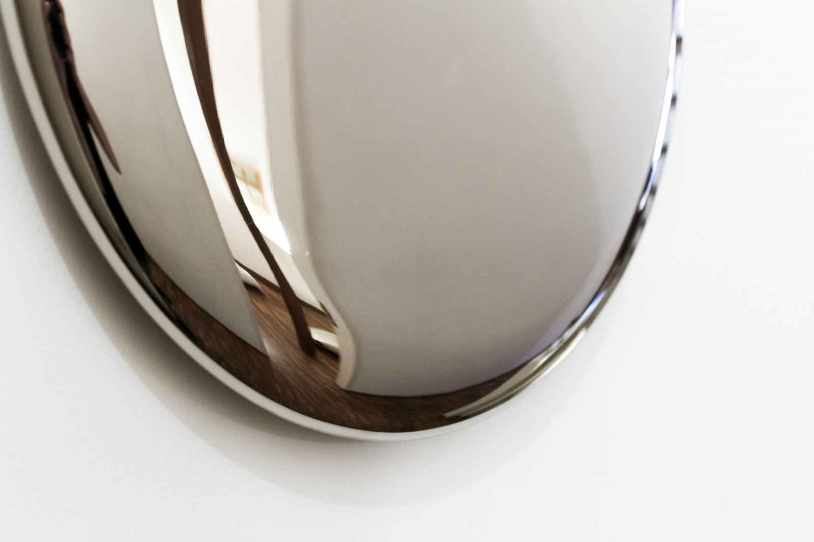 BEAUTY MIRROR