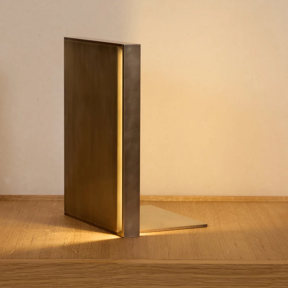 BOOKLIGHT